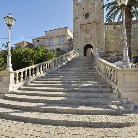 Apartment In Karbuni With Sea View, Terrace, Air Conditioning, W-lan 3609-2 Blato (Korcula)